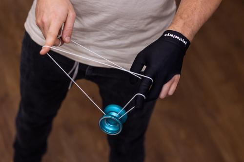 Yoyo Glove